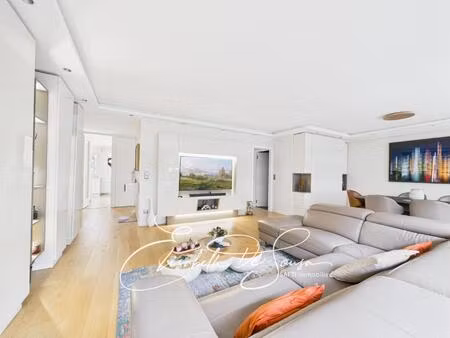 appartement élégant  rénové  rare sur le secteur