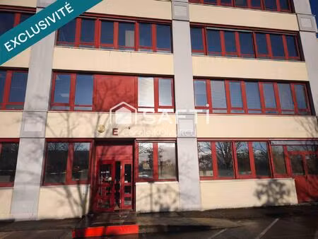 bureau de 100m² avec 3 places de parking