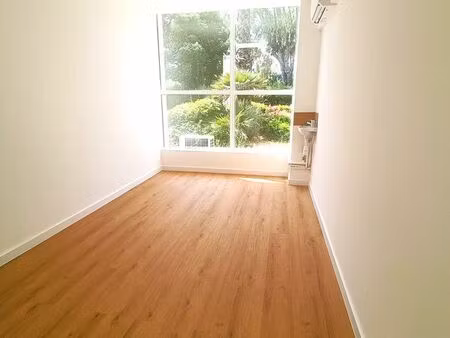 bureau à louer en centre paramédical et bien-être