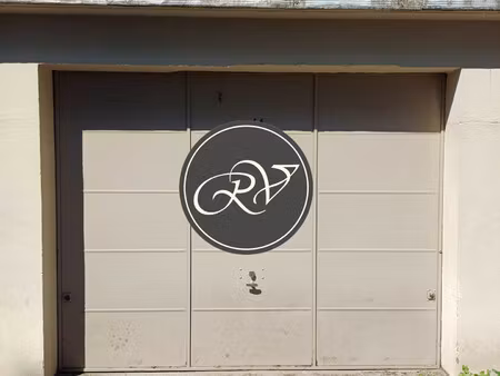 garage / box fermé – bron