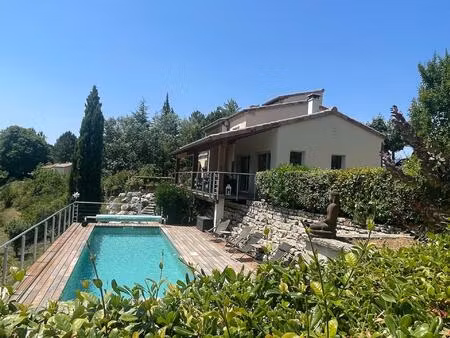 belle propriété à 15' à pied de dieulefit