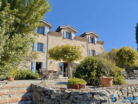 domaine de charme avec gîtes et dépendances