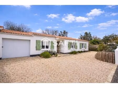 maison plain pied  3 chambres  garage  terrain clos