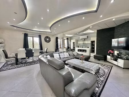 maison d'exception à vendre à sartrouville - 7 pièces  5 chambres