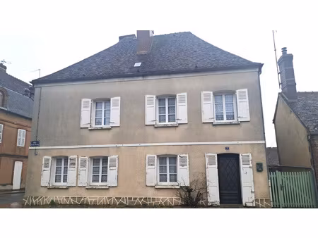 maison de ville dans village du perche