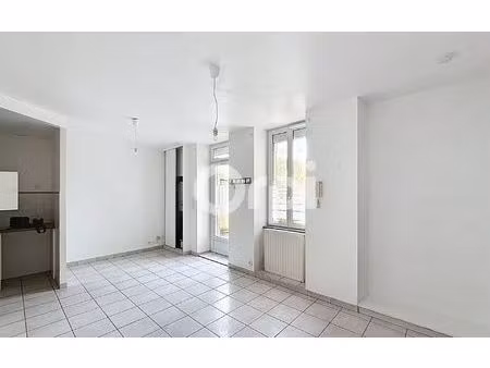 location appartement  m² t-2 à périgueux  550 €