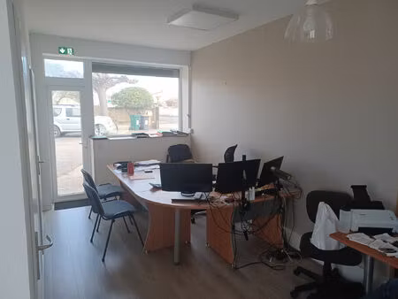 location appartement 4 pièces 80 m² à sauvian (34410)