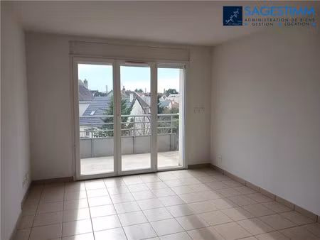 location appartement 2 pièces 43 m² à fleury-les-aubrais (45400)  804 €