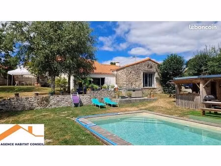 propriété 5 pièces 164 m²