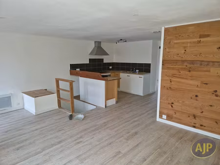 location appartement 3 pièces 53.05 m² à cussac-fort-médoc (33460)  700 €