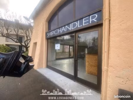 local commercial 130 m² grimaud
