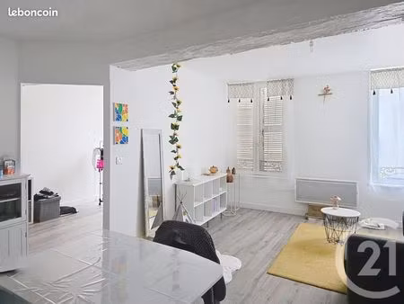 immeuble 245 m² lucon