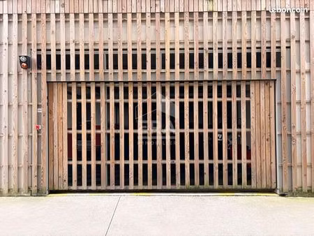 parking 13 m² lagord