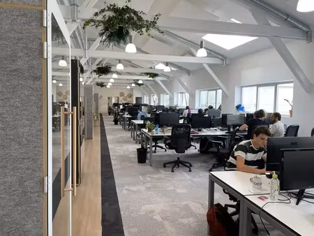 location bureau paris 75018