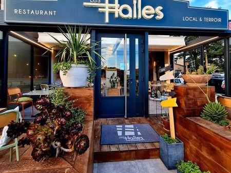 restaurant ou pizzeria avec feu de bois