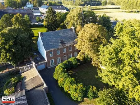 voormalige pastorie met tal van mogelijkheden