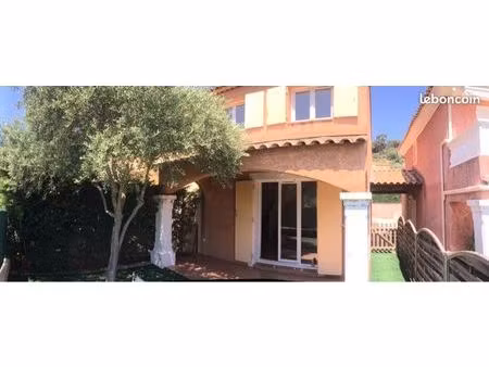 maison à louer à l'année sur cavalaire sur mer