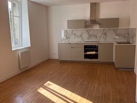 appartement de charme / 3 chambres