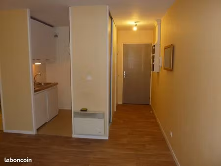 studio de 29 m² . à reims . proche hôpital maison blanche