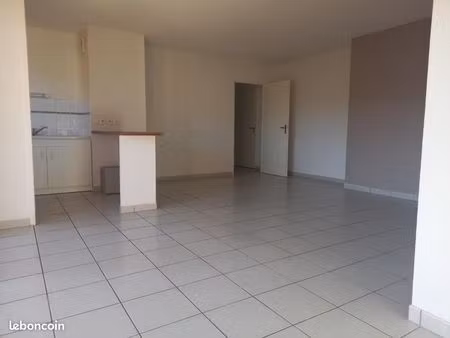 t3 73 m2 ambares centre