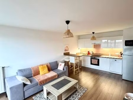 t2 de 41m2 meublé et rénové