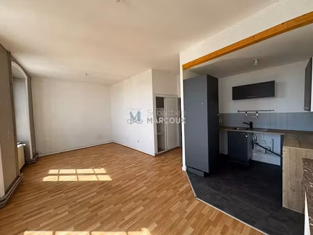 location appartement 5 pièces 105 m² à montbrison (42600)  895 €