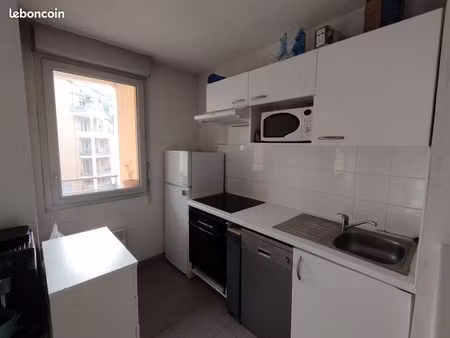 location t3 meublé 65m2 balcon  parking souterrain  piscine