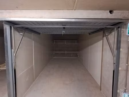 location garage 15m²
