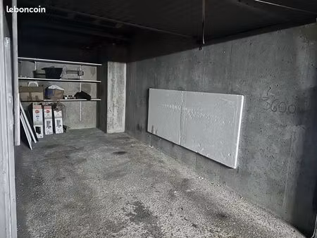 box / parking à louer