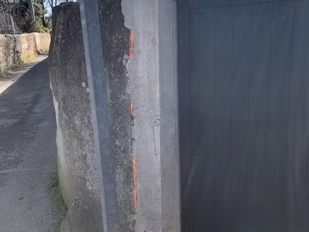 terrain plat et clôturé idéal stockage