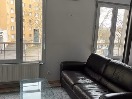 rare loue studio avec garage et cave