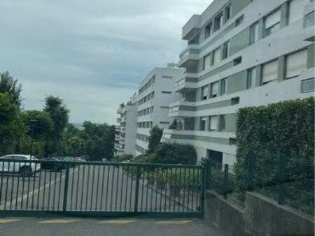 studio caluire 15m2 avec piscine