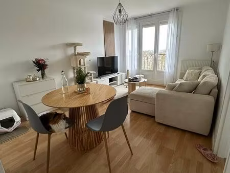 t3 vauguyyon + parking + cave