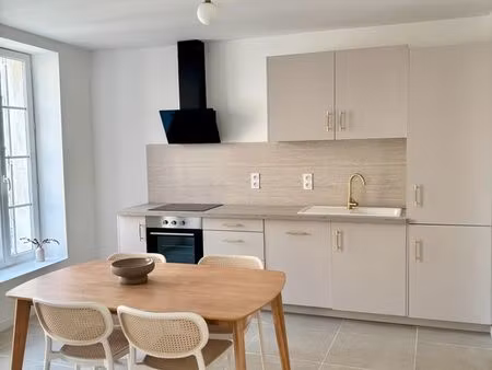 appartement t2 meublé 42 m² – centre-ville orange – balcon + climatisation