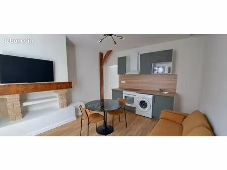 superbe t2 hypercentre meublé parking privé