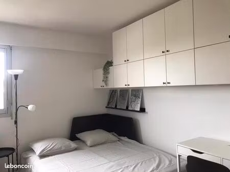 joli studio rénové au calme en ville