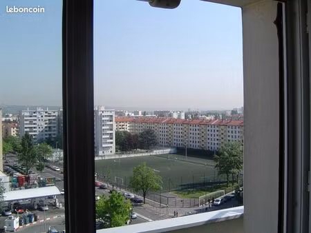 t3 métro tramway bus -gratte-ciel – villeurbanne 74 m²