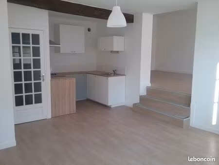 vitré  hyper centre 4 pièces (2 ch) 84 m2