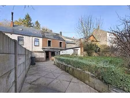 habitation idéalement sise à beauraing  proche des facilités