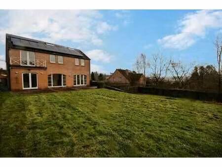 maison 5/6 chambres avec jardin  terrasse et vue dégagée