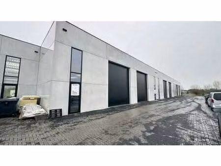 nouveau bâtiment de stockage à louer à deinze