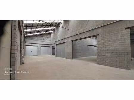 bel entrepôt de 141 m2 à louer à beyne-heusay