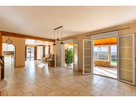 maison de 5 pièces de 145 m² à château-gaillard