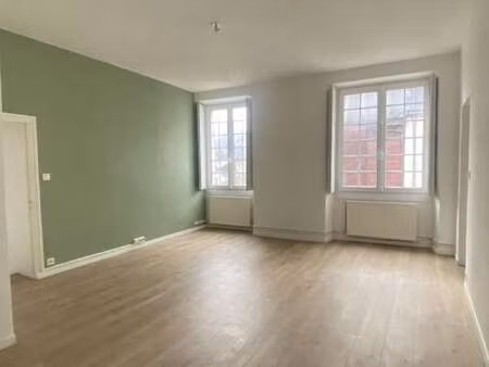location appartement 2 pièces à nantes (44000) : à louer 2 pièces / 47m² nantes