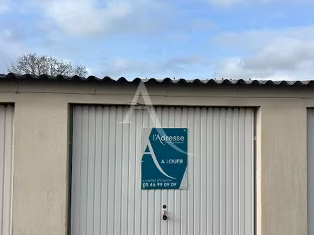 location parking 16.66 m² à rochefort (17300)  95 €