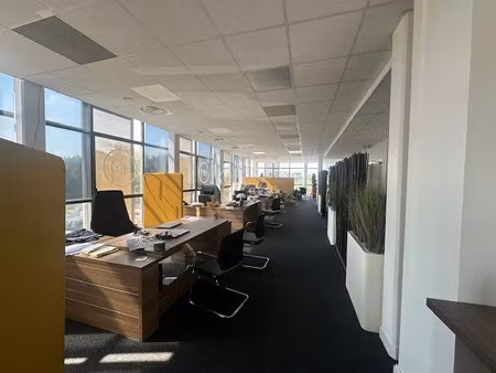 location locaux professionnels 700 m² à labège (31670)  9 816 €
