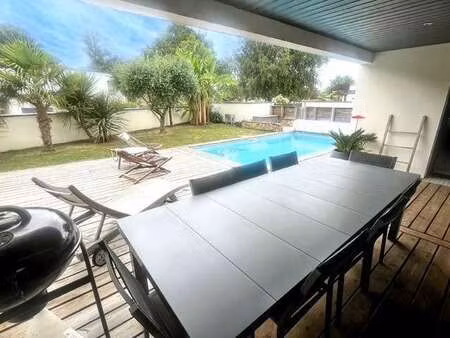 maison de luxe à vendre à vannes : 900 000 €