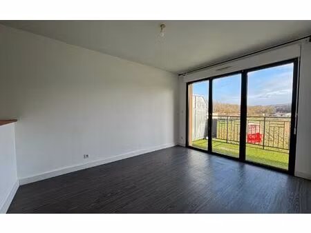 location appartement  m² t-2 à aire-sur-l'adour  450 €