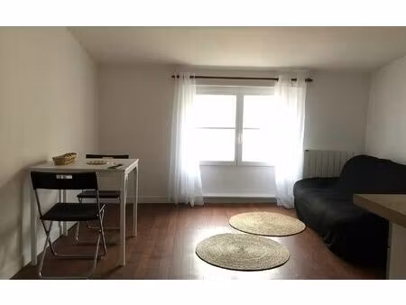 location appartement  m² t-2 à rochefort  590 €