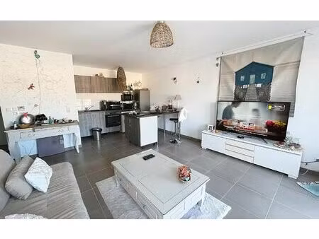 location appartement  50.98 m² t-2 à saint-raphaël  871 €